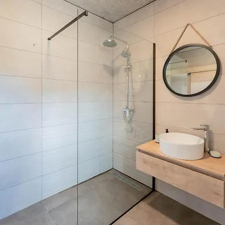 Fran בית נופש *